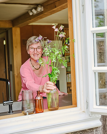 Gastgeberin Mechthild Kränzlin im Ferienhaus Altes Elbschifferhaus in Unbesandten